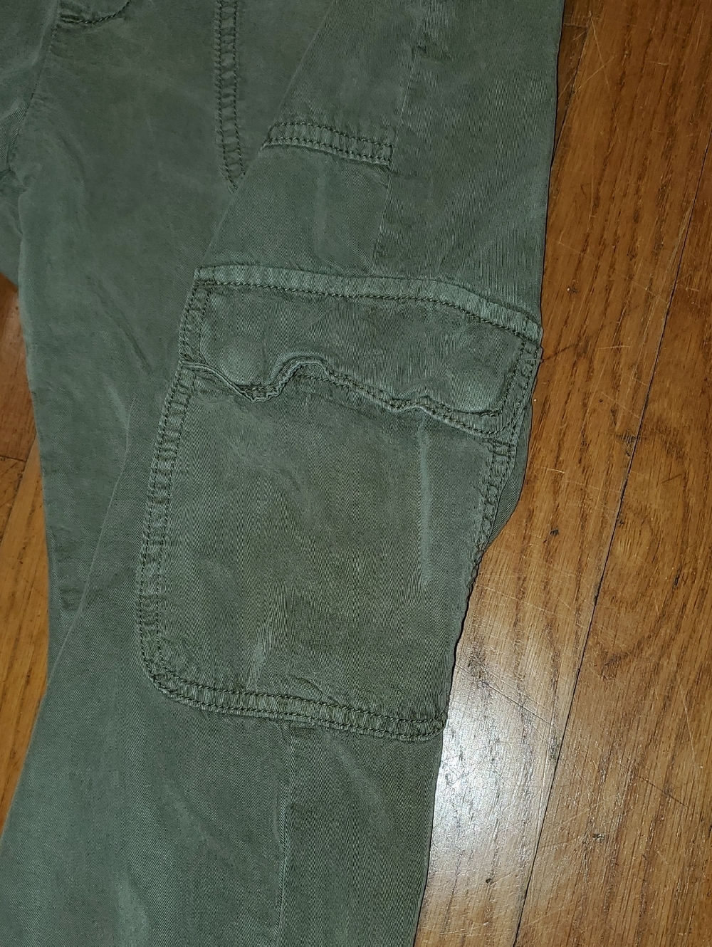 American Eagle Outfitters Olive Cargo Jogger Pants - Picture 7 of 12